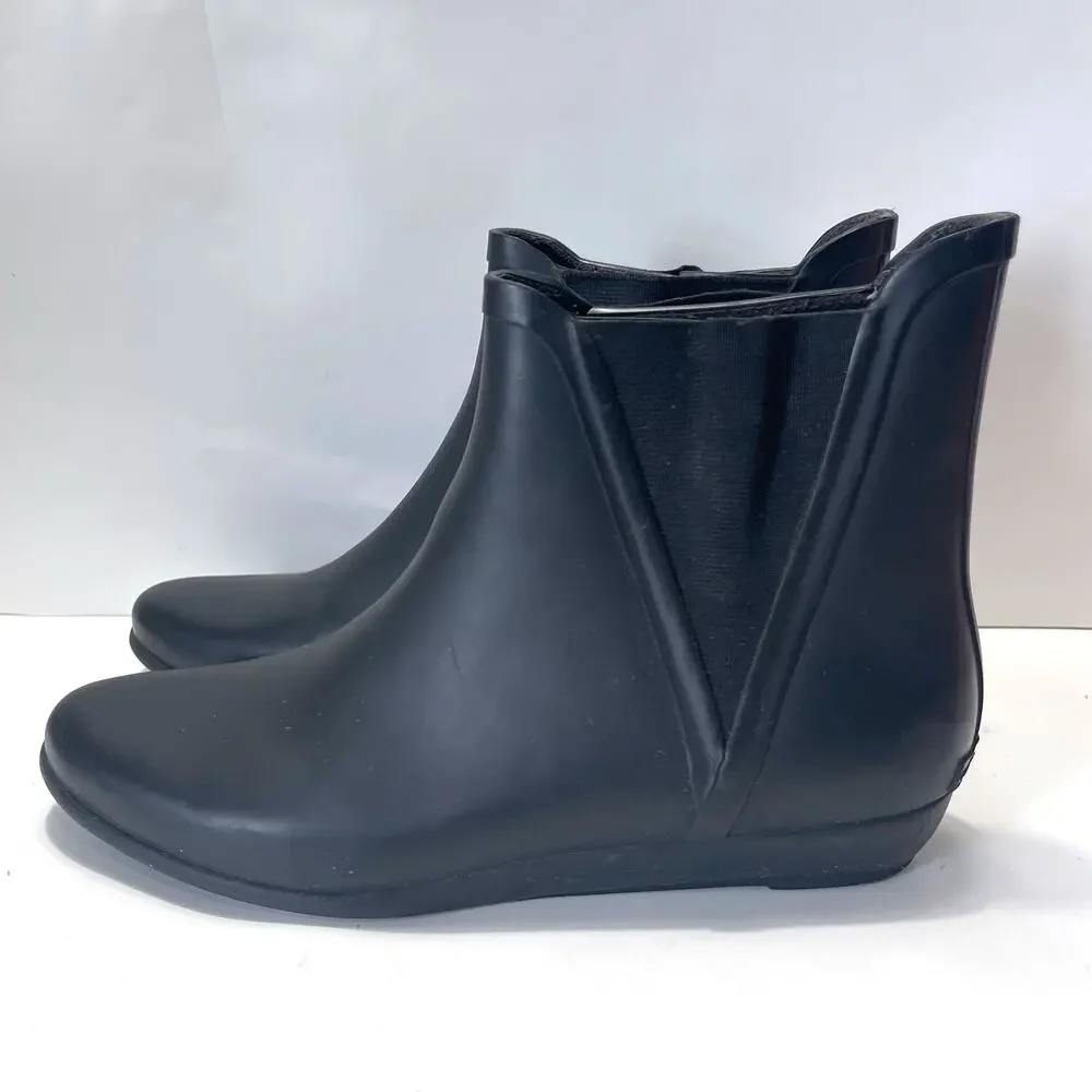 LOEFFLER RANDALL Rain Slip on Chelsea Boots in Black Size 8